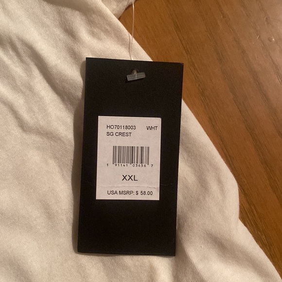 Nice soft T shirt. - Picture 4 of 4